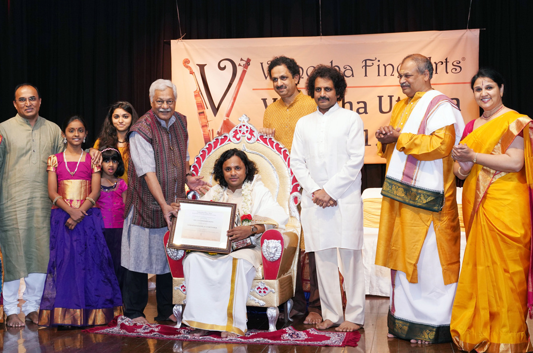 Legendry Pandit Ravi Shankar felicitating Ghatam Giridhar Udupa at San Diego, USA - 2003